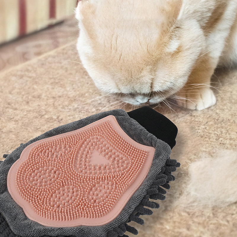 Pet Bathing Brush Grooming Minimum - 2-in-1 Massage Glove for Dogs and Cats